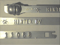 Goedgekeurde stalen bandverzegeling met alfanumeriek identificatiekenmerk HINTEX