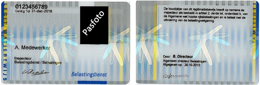 Voorkant en de achterkant van het douanelegitimatiebewijs in kleur.